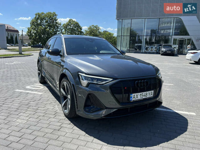 Серый Ауди E-Tron, объемом двигателя 0 л и пробегом 8 тыс. км за 68000 $, фото 11 на Automoto.ua