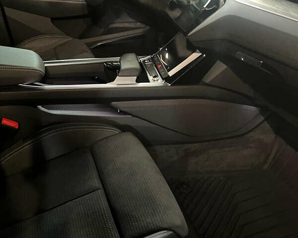 Серый Ауди E-Tron, объемом двигателя 0 л и пробегом 8 тыс. км за 68000 $, фото 35 на Automoto.ua