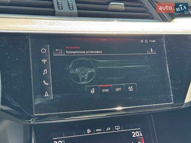 Сірий Ауді E-Tron, об'ємом двигуна 0 л та пробігом 44 тис. км за 60500 $, фото 48 на Automoto.ua