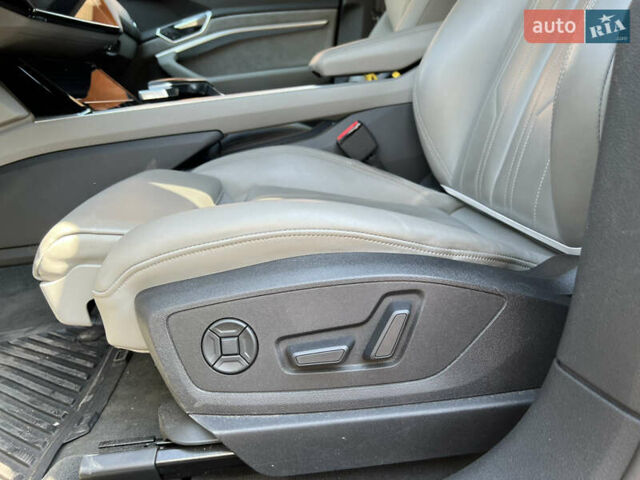 Синий Ауди E-Tron, объемом двигателя 0 л и пробегом 84 тыс. км за 33000 $, фото 10 на Automoto.ua