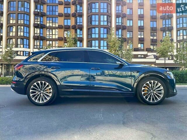 Синий Ауди E-Tron, объемом двигателя 0 л и пробегом 79 тыс. км за 36300 $, фото 2 на Automoto.ua