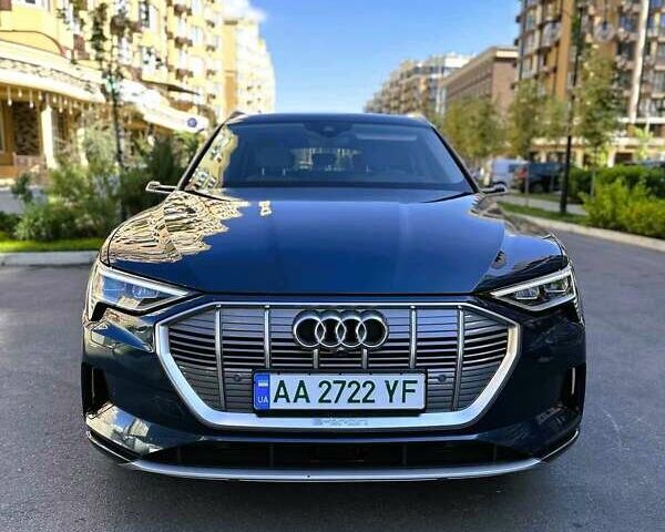 Синий Ауди E-Tron, объемом двигателя 0 л и пробегом 79 тыс. км за 36300 $, фото 3 на Automoto.ua