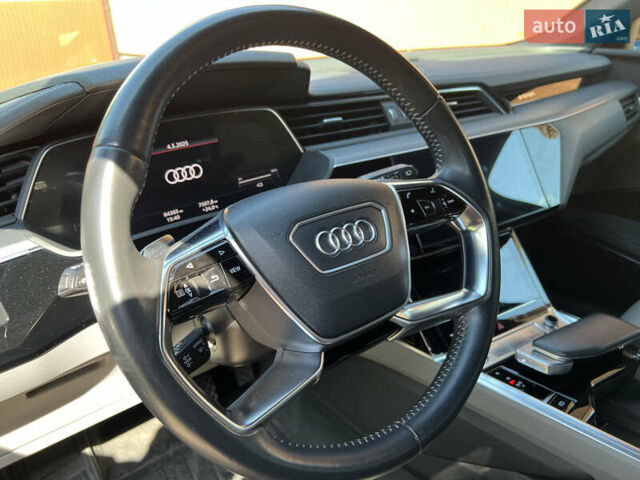 Синий Ауди E-Tron, объемом двигателя 0 л и пробегом 84 тыс. км за 33000 $, фото 13 на Automoto.ua