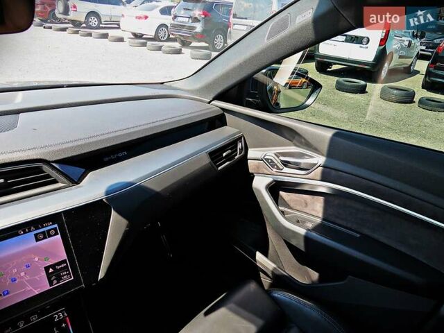 Синий Ауди E-Tron, объемом двигателя 0 л и пробегом 113 тыс. км за 31800 $, фото 11 на Automoto.ua