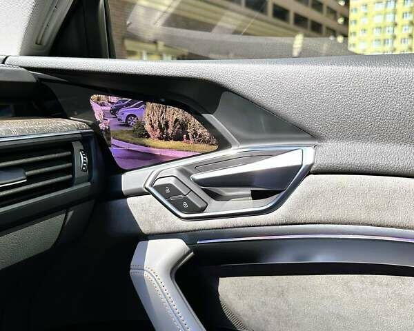 Синий Ауди E-Tron, объемом двигателя 0 л и пробегом 79 тыс. км за 36300 $, фото 25 на Automoto.ua