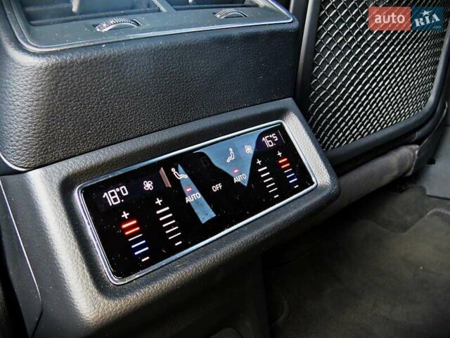Синий Ауди E-Tron, объемом двигателя 0 л и пробегом 113 тыс. км за 31800 $, фото 14 на Automoto.ua