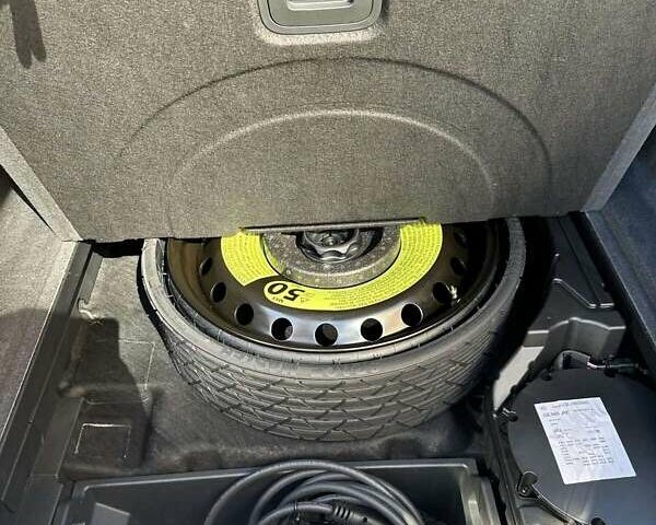 Синий Ауди E-Tron, объемом двигателя 0 л и пробегом 79 тыс. км за 36300 $, фото 39 на Automoto.ua