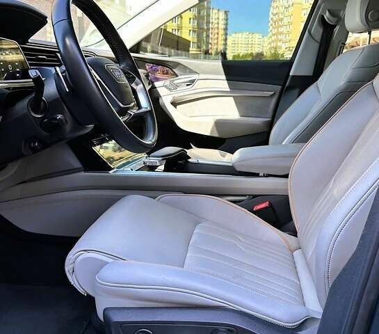 Синий Ауди E-Tron, объемом двигателя 0 л и пробегом 79 тыс. км за 36300 $, фото 20 на Automoto.ua