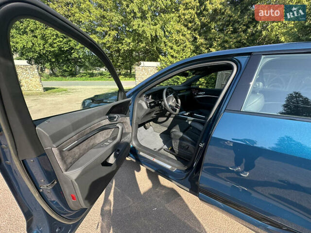 Синий Ауди E-Tron, объемом двигателя 0 л и пробегом 112 тыс. км за 29500 $, фото 30 на Automoto.ua