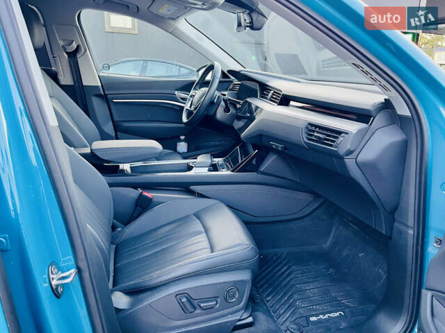 Синій Ауді E-Tron, об'ємом двигуна 0 л та пробігом 97 тис. км за 27900 $, фото 19 на Automoto.ua