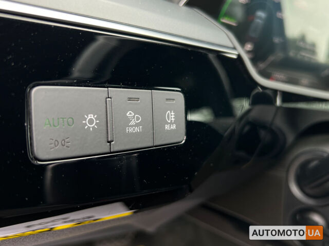 Синий Ауди E-Tron, объемом двигателя 95 л и пробегом 124 тыс. км за 26999 $, фото 18 на Automoto.ua