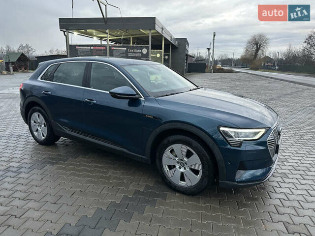Синий Ауди E-Tron, объемом двигателя 0 л и пробегом 122 тыс. км за 28900 $, фото 1 на Automoto.ua