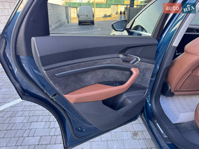 Синій Ауді E-Tron, об'ємом двигуна 0 л та пробігом 226 тис. км за 22999 $, фото 19 на Automoto.ua
