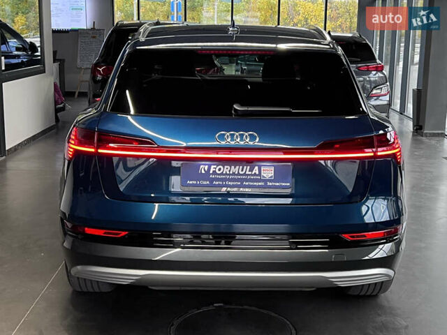 Синий Ауди E-Tron, объемом двигателя 0 л и пробегом 299 тыс. км за 23490 $, фото 19 на Automoto.ua