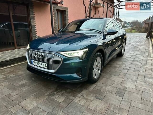 Синий Ауди E-Tron, объемом двигателя 0 л и пробегом 122 тыс. км за 28900 $, фото 3 на Automoto.ua