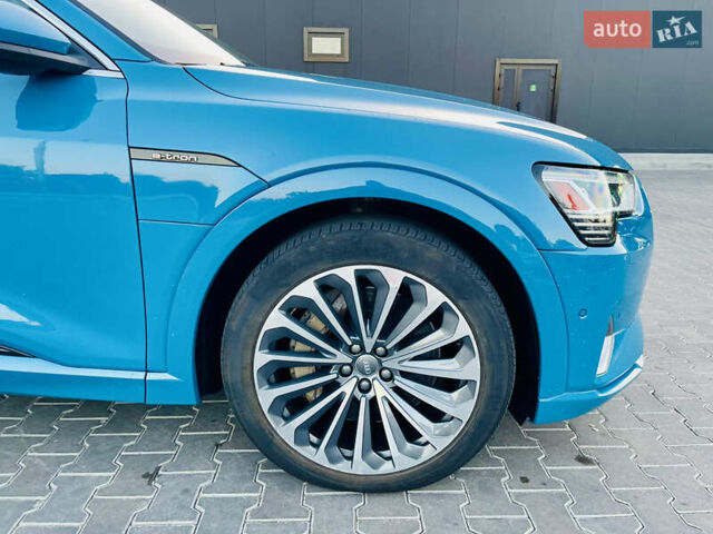 Синій Ауді E-Tron, об'ємом двигуна 0 л та пробігом 97 тис. км за 27900 $, фото 4 на Automoto.ua