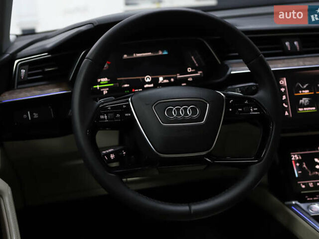 Синий Ауди E-Tron, объемом двигателя 0 л и пробегом 80 тыс. км за 28900 $, фото 122 на Automoto.ua