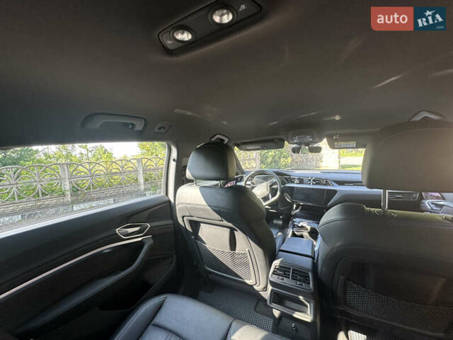 Синий Ауди E-Tron, объемом двигателя 0 л и пробегом 112 тыс. км за 29500 $, фото 17 на Automoto.ua