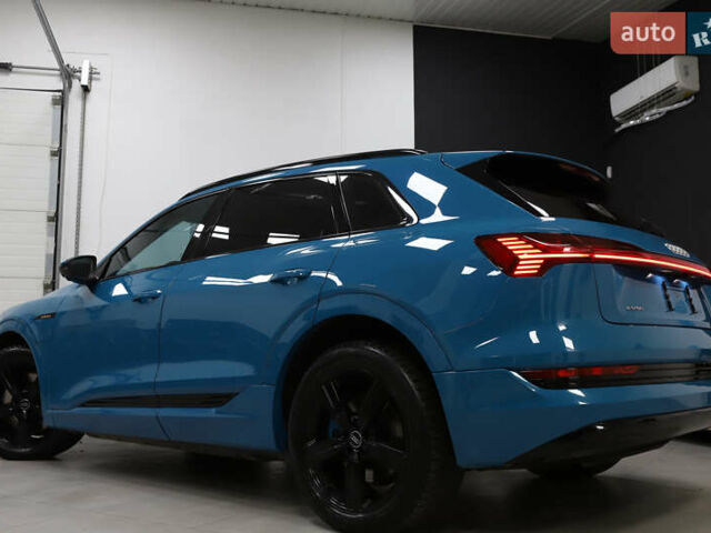 Синий Ауди E-Tron, объемом двигателя 0 л и пробегом 80 тыс. км за 28900 $, фото 46 на Automoto.ua