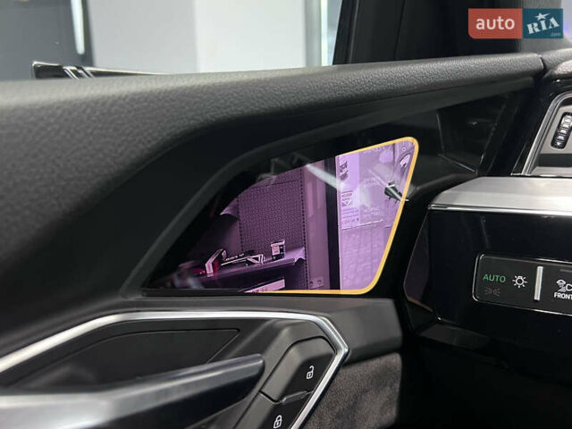 Синий Ауди E-Tron, объемом двигателя 0 л и пробегом 299 тыс. км за 23490 $, фото 57 на Automoto.ua
