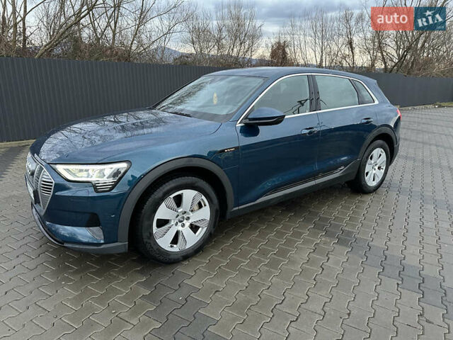 Синий Ауди E-Tron, объемом двигателя 0 л и пробегом 122 тыс. км за 28900 $, фото 4 на Automoto.ua
