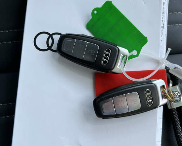 Синий Ауди E-Tron, объемом двигателя 0 л и пробегом 175 тыс. км за 24444 $, фото 12 на Automoto.ua