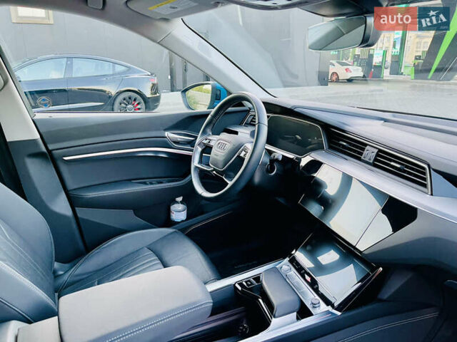 Синій Ауді E-Tron, об'ємом двигуна 0 л та пробігом 97 тис. км за 27900 $, фото 20 на Automoto.ua