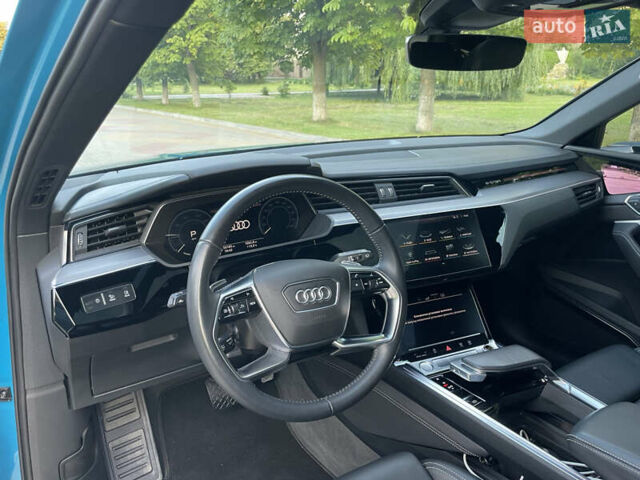 Синий Ауди E-Tron, объемом двигателя 0 л и пробегом 49 тыс. км за 35490 $, фото 16 на Automoto.ua