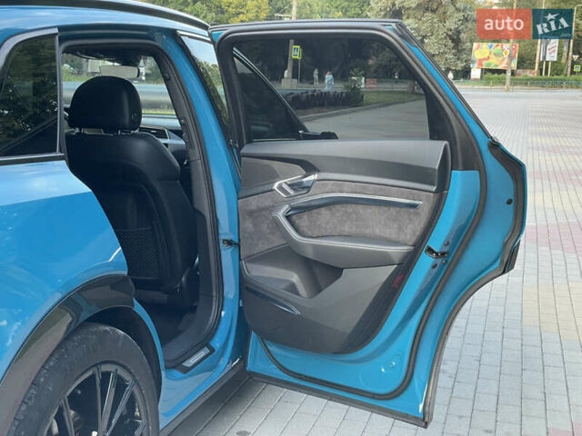 Синий Ауди E-Tron, объемом двигателя 0 л и пробегом 49 тыс. км за 35490 $, фото 20 на Automoto.ua
