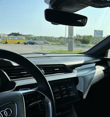 Синій Ауді E-Tron, об'ємом двигуна 0 л та пробігом 101 тис. км за 33500 $, фото 4 на Automoto.ua