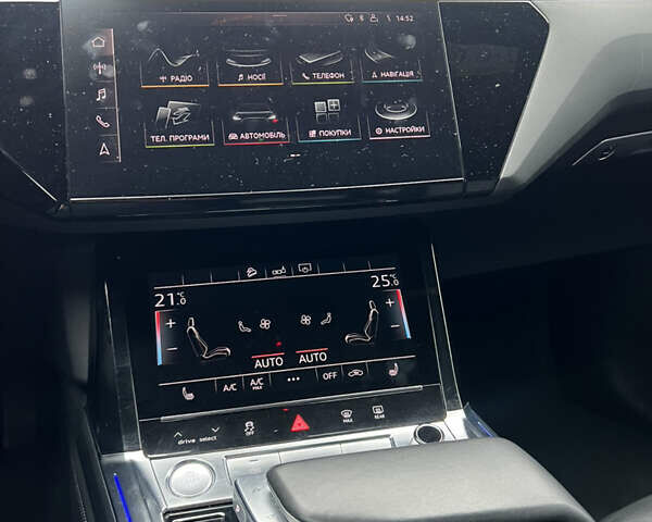 Синий Ауди E-Tron, объемом двигателя 0 л и пробегом 150 тыс. км за 28500 $, фото 13 на Automoto.ua