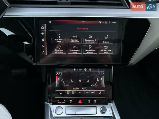 Синий Ауди E-Tron, объемом двигателя 0 л и пробегом 80 тыс. км за 33000 $, фото 85 на Automoto.ua