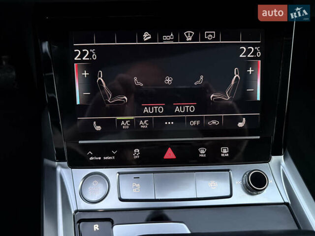 Синий Ауди E-Tron, объемом двигателя 0 л и пробегом 80 тыс. км за 33000 $, фото 95 на Automoto.ua