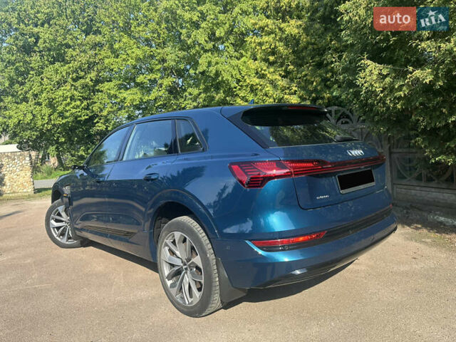 Синий Ауди E-Tron, объемом двигателя 0 л и пробегом 112 тыс. км за 29500 $, фото 6 на Automoto.ua