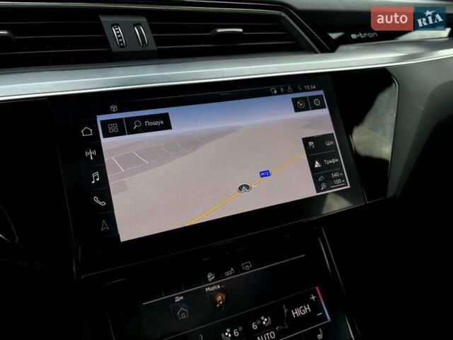 Синий Ауди E-Tron, объемом двигателя 0 л и пробегом 119 тыс. км за 29990 $, фото 46 на Automoto.ua