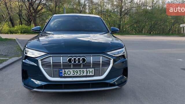 Синий Ауди E-Tron, объемом двигателя 0 л и пробегом 142 тыс. км за 25400 $, фото 20 на Automoto.ua