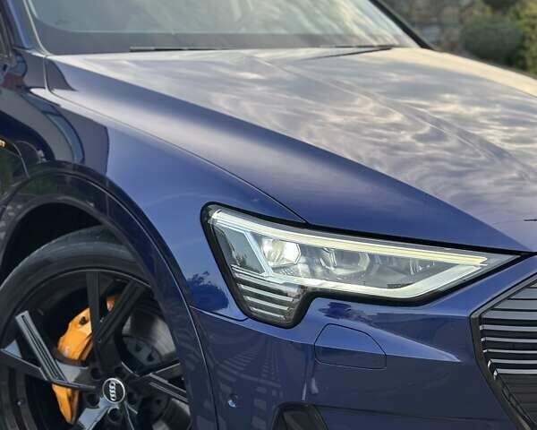 Синій Ауді E-Tron, об'ємом двигуна 0 л та пробігом 113 тис. км за 29900 $, фото 10 на Automoto.ua