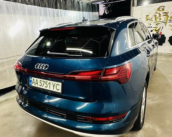 Ауді E-Tron 2019 у Тернополі на Automoto.ua Синій Ауді E-Tron, об'ємом двигуна 0 л та пробігом 200 тис. км за 21700 $, фото 3 на Automoto.ua