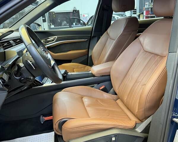 Синий Ауди E-Tron, объемом двигателя 0 л и пробегом 67 тыс. км за 30900 $, фото 15 на Automoto.ua