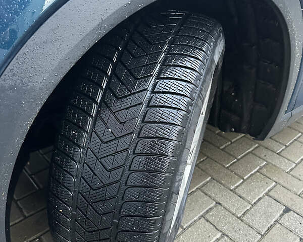 Синий Ауди E-Tron, объемом двигателя 0 л и пробегом 122 тыс. км за 28900 $, фото 21 на Automoto.ua