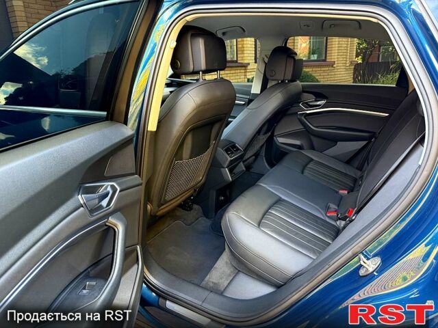 Синій Ауді E-Tron, об'ємом двигуна 0 л та пробігом 118 тис. км за 29000 $, фото 8 на Automoto.ua