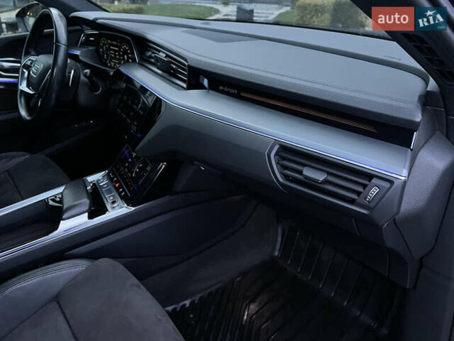 Синій Ауді E-Tron, об'ємом двигуна 0 л та пробігом 135 тис. км за 25800 $, фото 54 на Automoto.ua