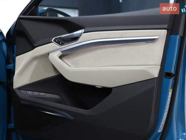 Синий Ауди E-Tron, объемом двигателя 0 л и пробегом 80 тыс. км за 28900 $, фото 104 на Automoto.ua