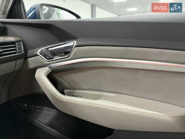 Синій Ауді E-Tron, об'ємом двигуна 0 л та пробігом 113 тис. км за 33000 $, фото 21 на Automoto.ua