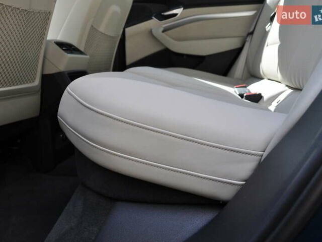 Синий Ауди E-Tron, объемом двигателя 0 л и пробегом 79 тыс. км за 34000 $, фото 63 на Automoto.ua