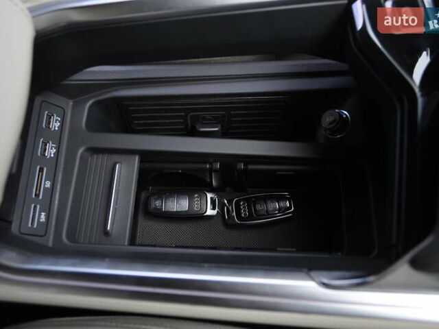 Синий Ауди E-Tron, объемом двигателя 0 л и пробегом 79 тыс. км за 34000 $, фото 134 на Automoto.ua