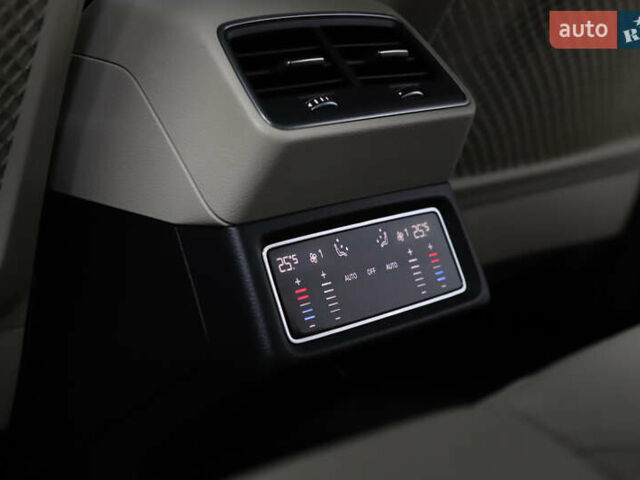 Синий Ауди E-Tron, объемом двигателя 0 л и пробегом 80 тыс. км за 28900 $, фото 120 на Automoto.ua