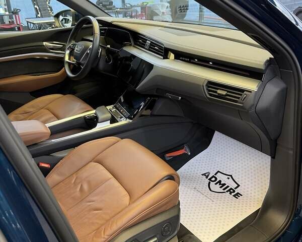 Синий Ауди E-Tron, объемом двигателя 0 л и пробегом 67 тыс. км за 30900 $, фото 18 на Automoto.ua
