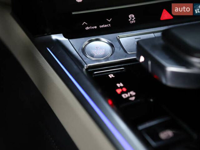 Синий Ауди E-Tron, объемом двигателя 0 л и пробегом 80 тыс. км за 28900 $, фото 100 на Automoto.ua