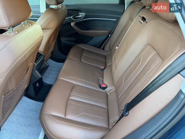 Синій Ауді E-Tron, об'ємом двигуна 0 л та пробігом 226 тис. км за 22999 $, фото 20 на Automoto.ua